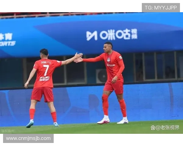 今日世界杯比赛中出现首个乌龙球,专家解读乌龙球对球队士气和比赛节奏的影响 今日世界杯比赛中出现首个乌龙球,专家解读乌龙球对球队士气和比赛节奏的影响